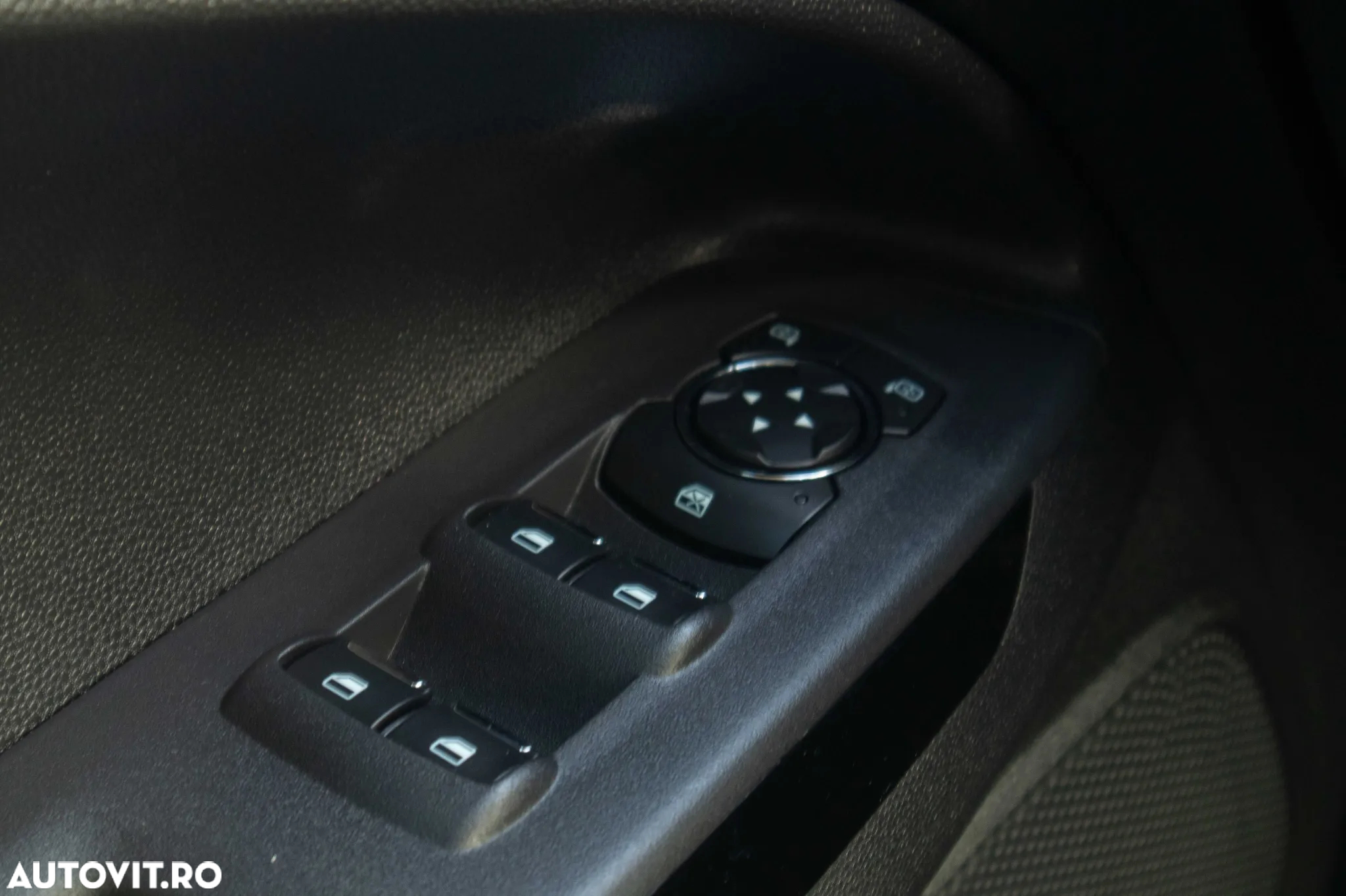 Ford EcoSport - 24