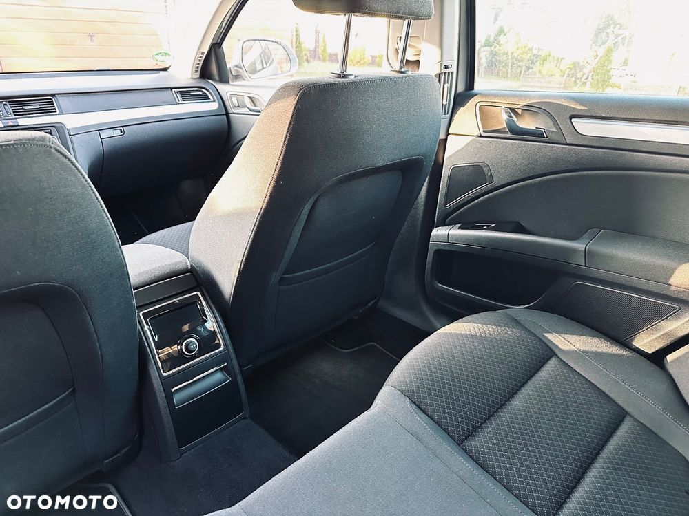 Skoda Superb 1.8 TSI DSG Exclusive - 18