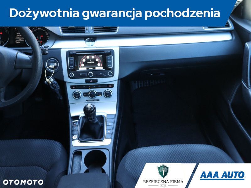 Volkswagen Passat Variant - 10