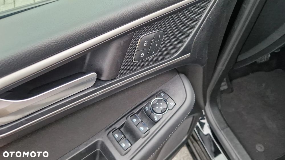 Ford S-Max 2.0 TDCi Titanium PowerShift - 23