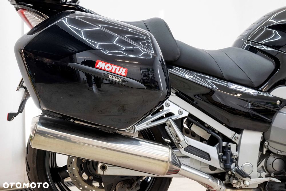 Yamaha FJR - 16