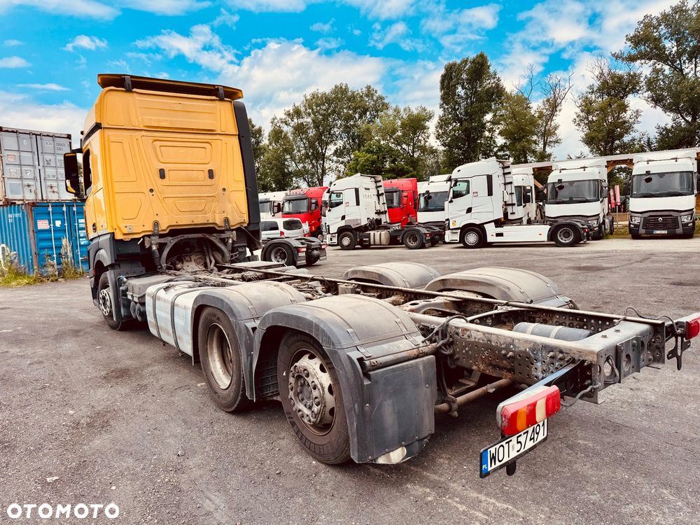 Mercedes-Benz Actros - 4