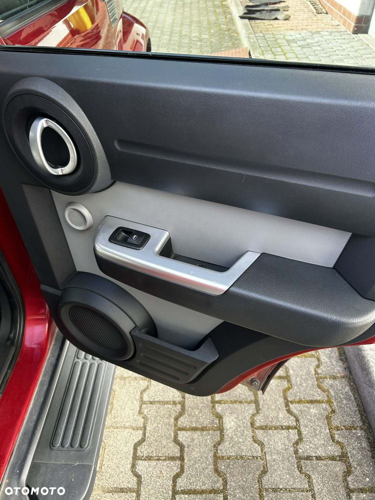 Dodge Nitro 2.8 CRD SE - 24