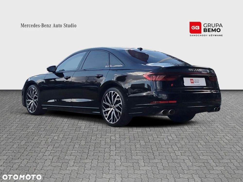 Audi S8 - 5