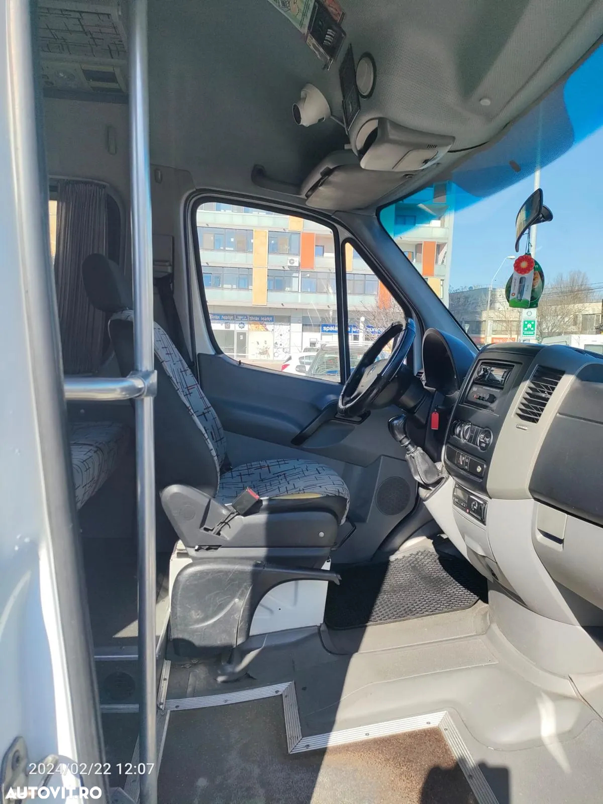 Mercedes-Benz Sprinter - 8
