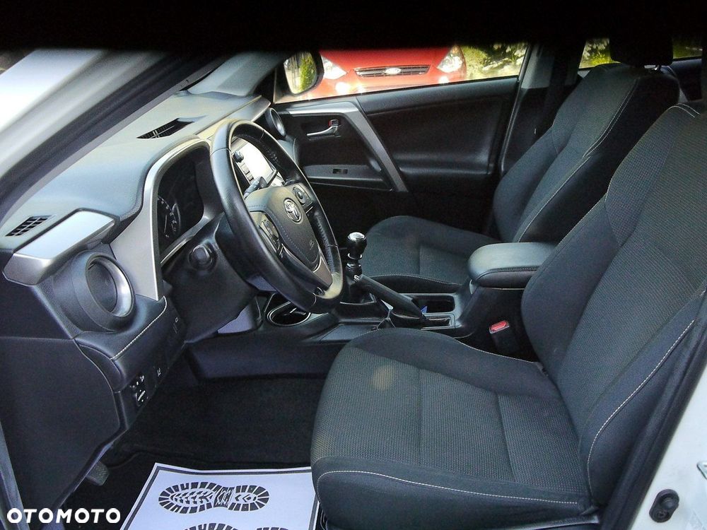 Toyota RAV4 2.0 D-4D Premium 4x2 - 9