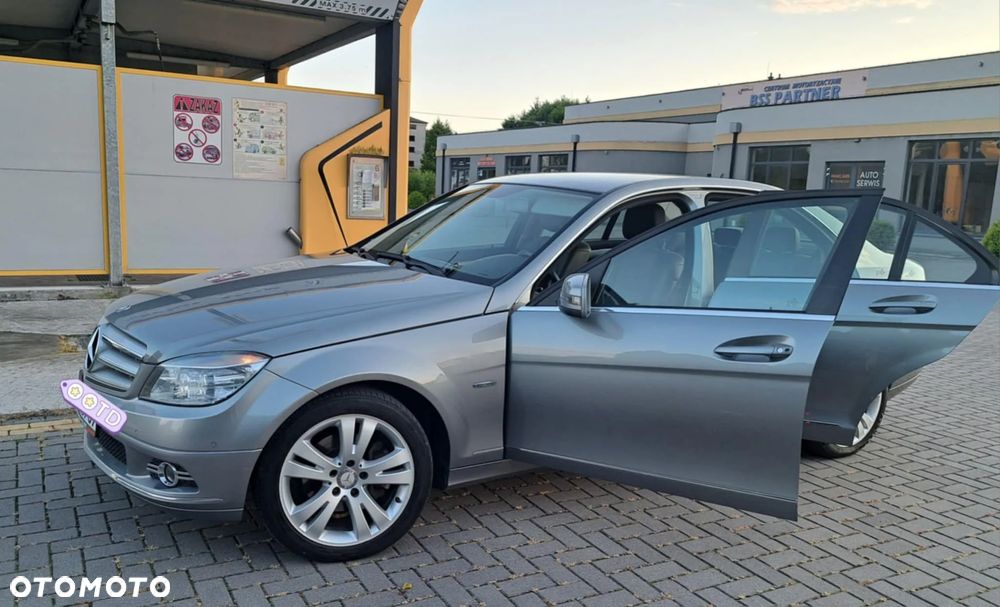 Mercedes-Benz Klasa C 200 T CGI Automatik BlueEFFICIENCY Elegance - 7