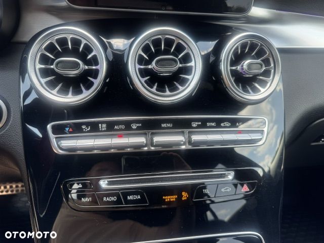 Mercedes-Benz GLC 250 d 4Matic 9G-TRONIC AMG Line - 20