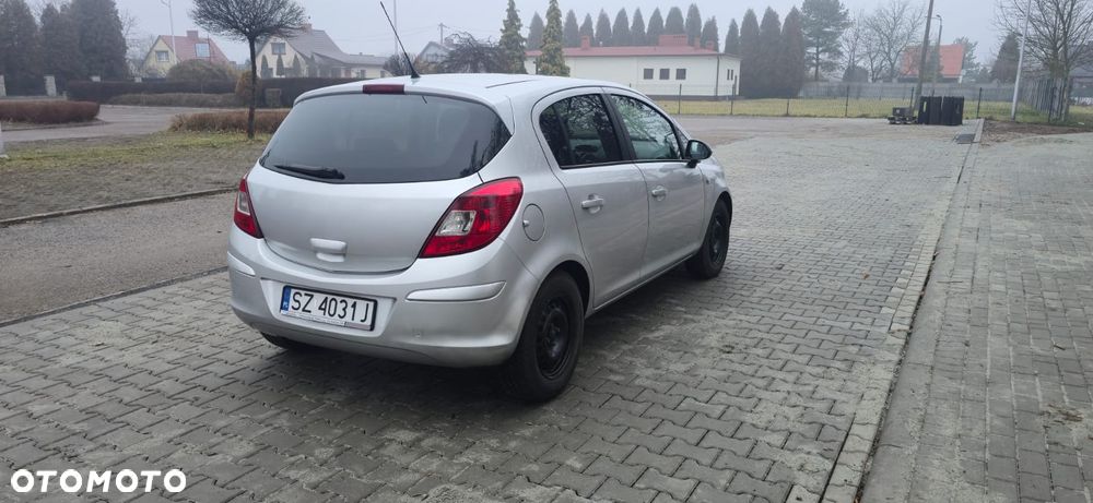 Opel Corsa - 8