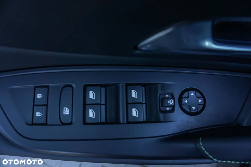 Peugeot 308 Hybrid 136 e-DSC6 GT - 22