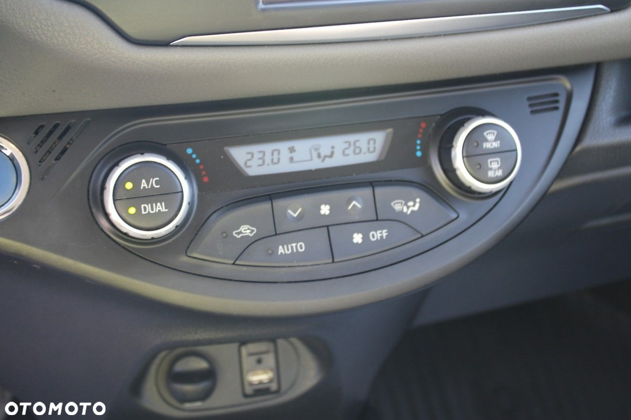 Toyota Yaris - 24