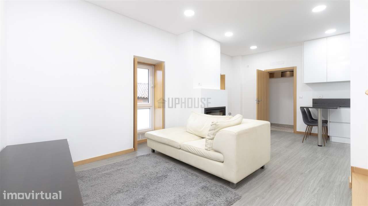 Moradia T3 Geminada Nova em Gumiei, Ribafeita - Grande imagem: 3/17