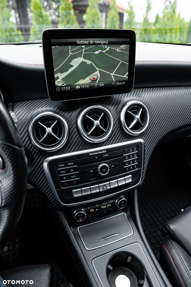 Mercedes-Benz Klasa A 200 7G-DCT AMG Line - 39