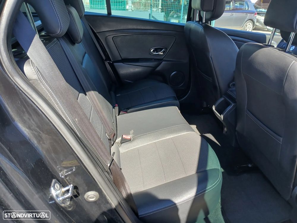 Renault Mégane Sport Tourer 1.5 dCi GT Line SS - 21