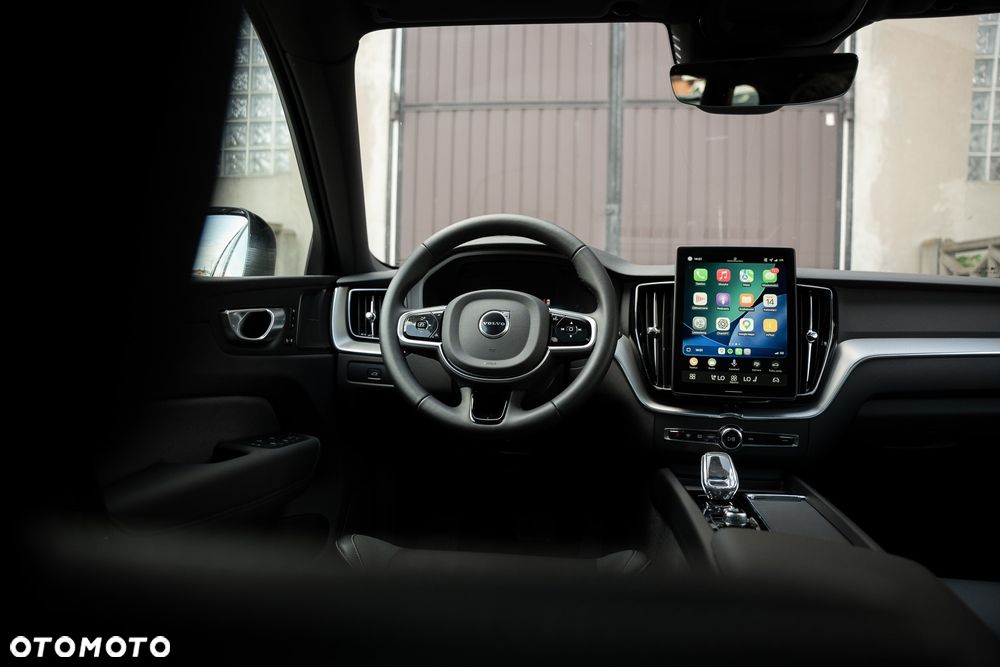Volvo XC 60 B5 B AWD Ultimate Dark - 27