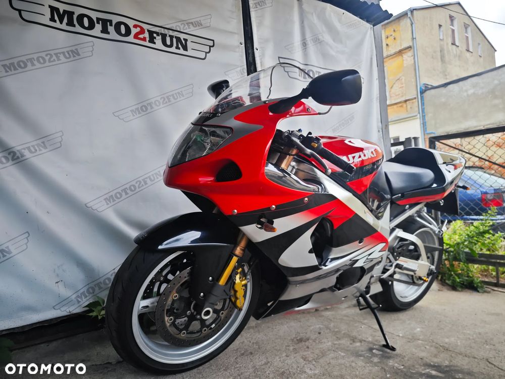 Suzuki GSX-R - 6