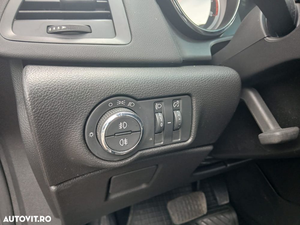 Opel Astra 1.4 Turbo ECOTEC Selection Aut. - 8