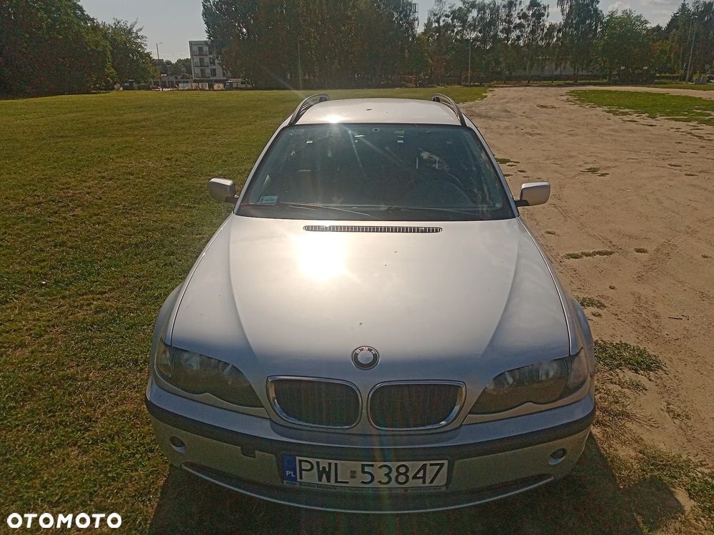 BMW Seria 3 318i - 3