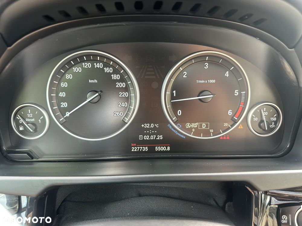 BMW X5 xDrive40d - 17