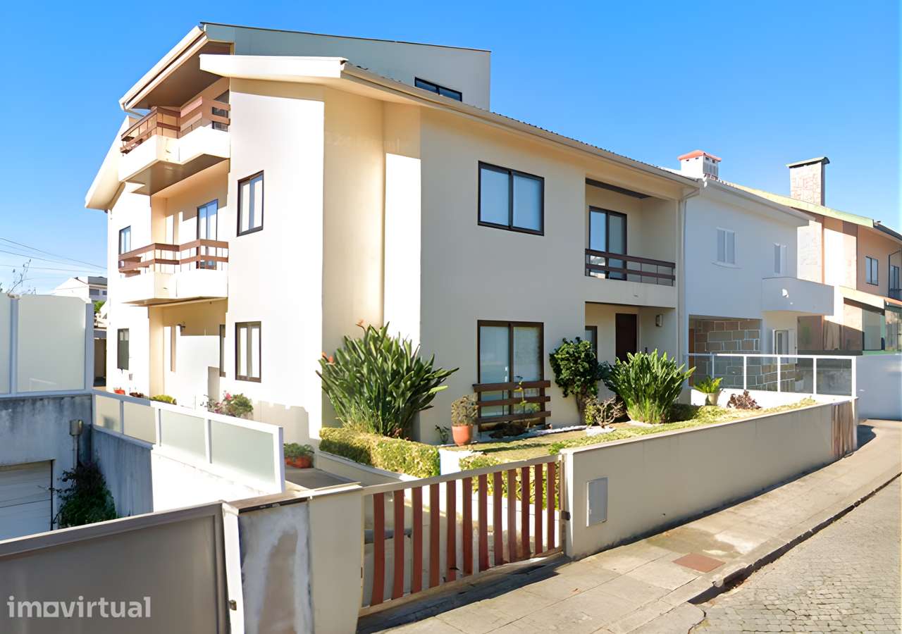 Moradia T5 Venda em Póvoa de Varzim, Beiriz e Argivai,Póvoa de Varzim - Grande imagem: 2/37