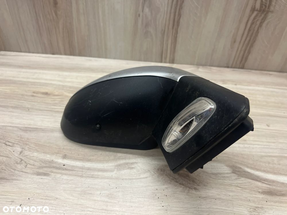 LUSTERKO PRAWE PEUGEOT 207 9PIN - 3