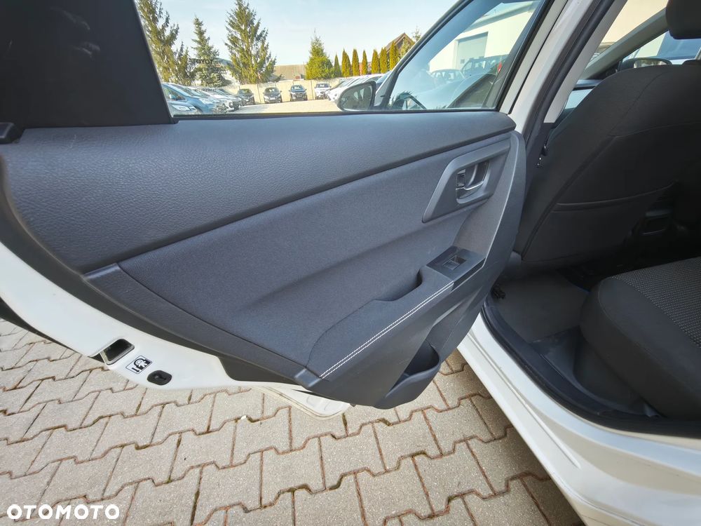 Toyota Auris 1.8 HSD Luna - 25