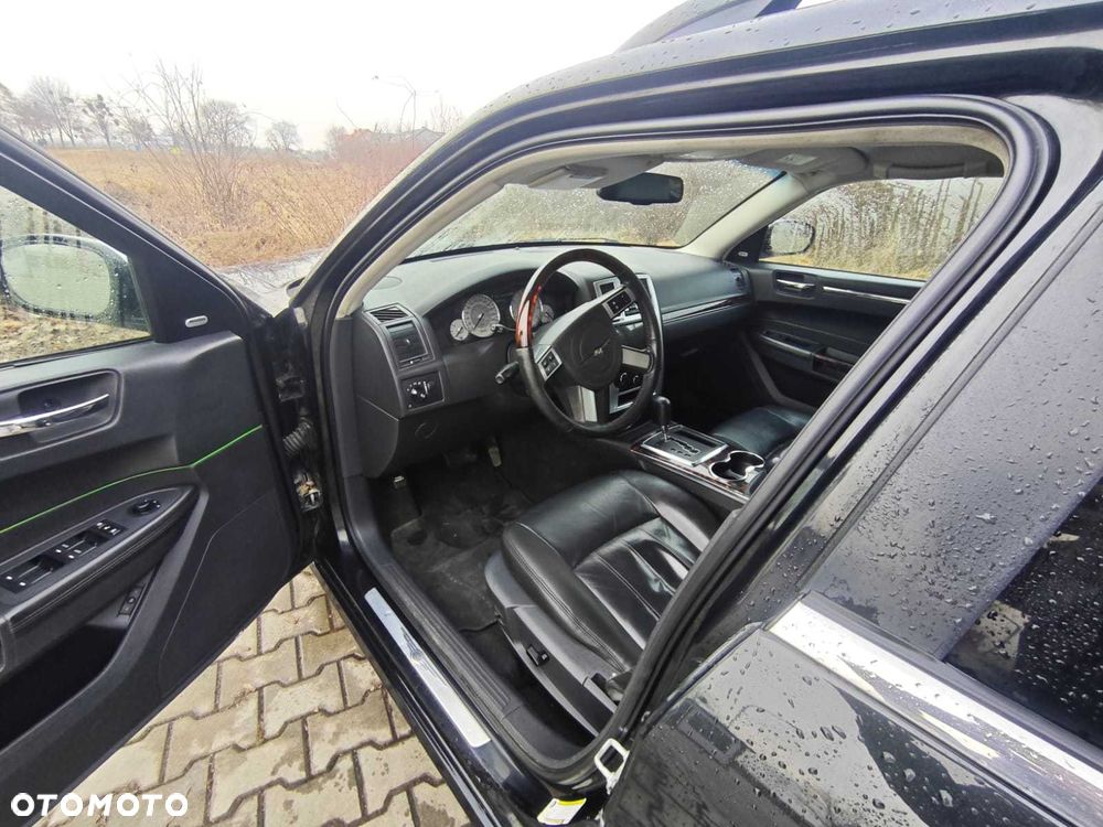 Chrysler 300C - 5