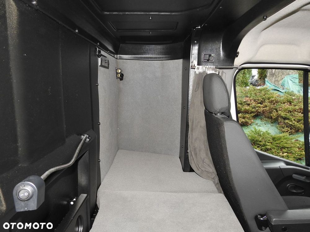 Opel MOVANO PLANDEKA 10 PALET WEBASTO TEMPOMAT NAWIGACJA KLIMATYZACJA LEDY PNEUMATYKA  165KM - 39