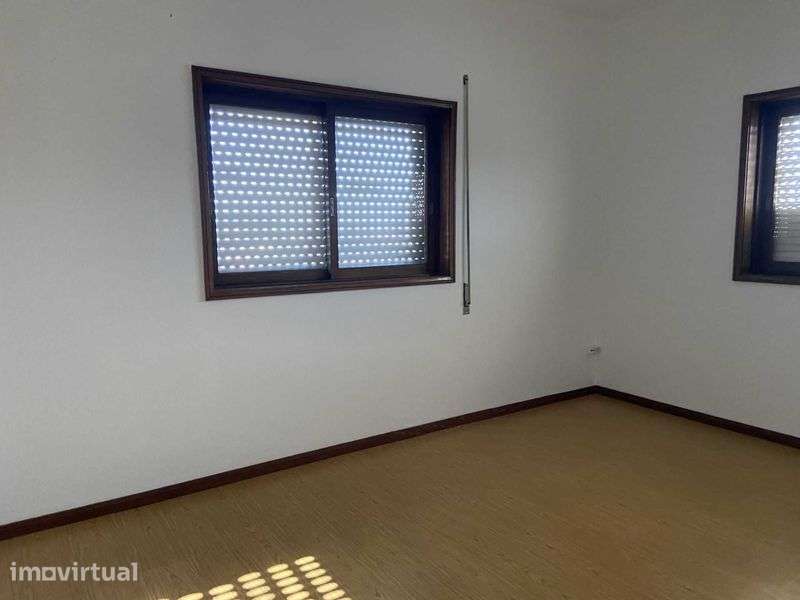 Andar Moradia p/ Arrendamento - Lourosa - Grande imagem: 5/11