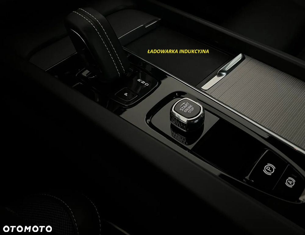 Volvo XC 60 B4 D AWD Plus Dark - 18