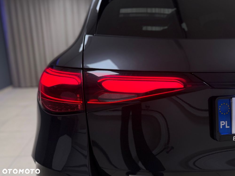 Mercedes-Benz GLC 300 4Matic 9G-TRONIC AMG Line - 35