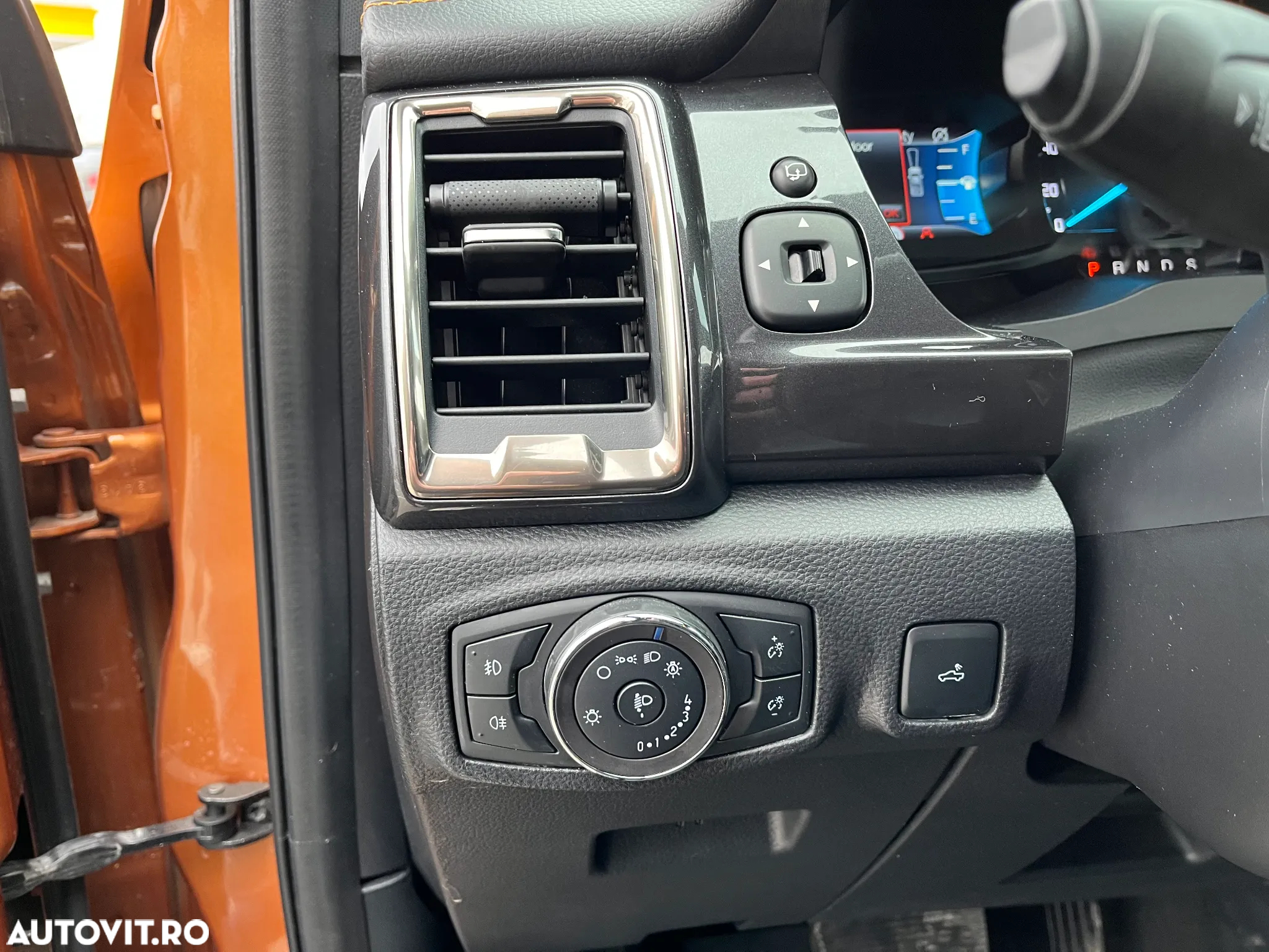 Ford Ranger Pick-Up 2.0 EcoBlue 213 CP 4x4 Cabina Dubla Wildtrack Aut. - 10