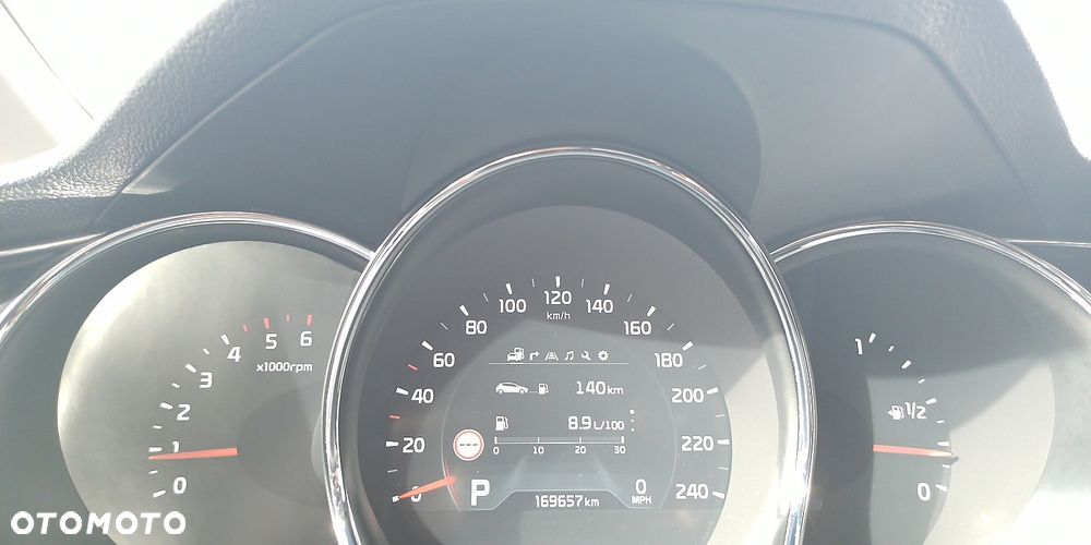 Kia Ceed 1.6 CRDi 136 DCT ISG Platinum Edition - 24