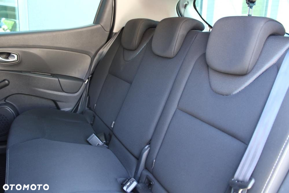 Renault Clio - 12