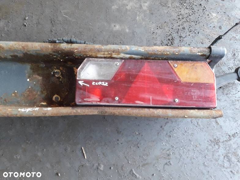 BELKA NACZEPY TYŁ LAMPY OD WEWNĄTRZ PRAWA LAMPA PANAV NV 35 - 5