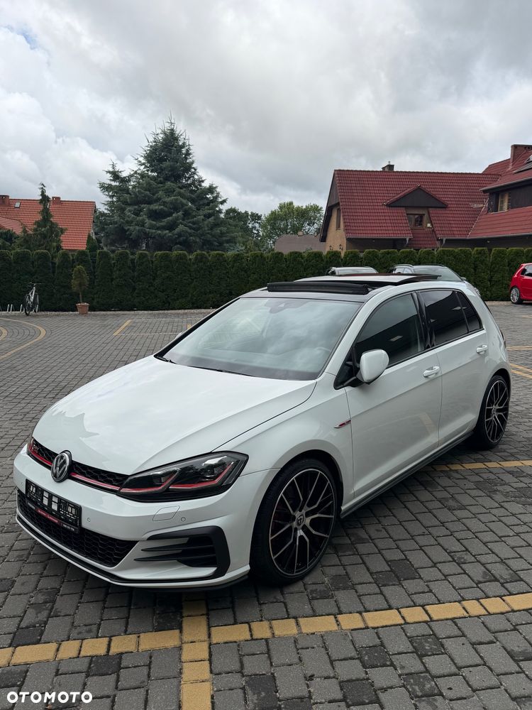 Volkswagen Golf GTI (BlueMotion Technology) - 34