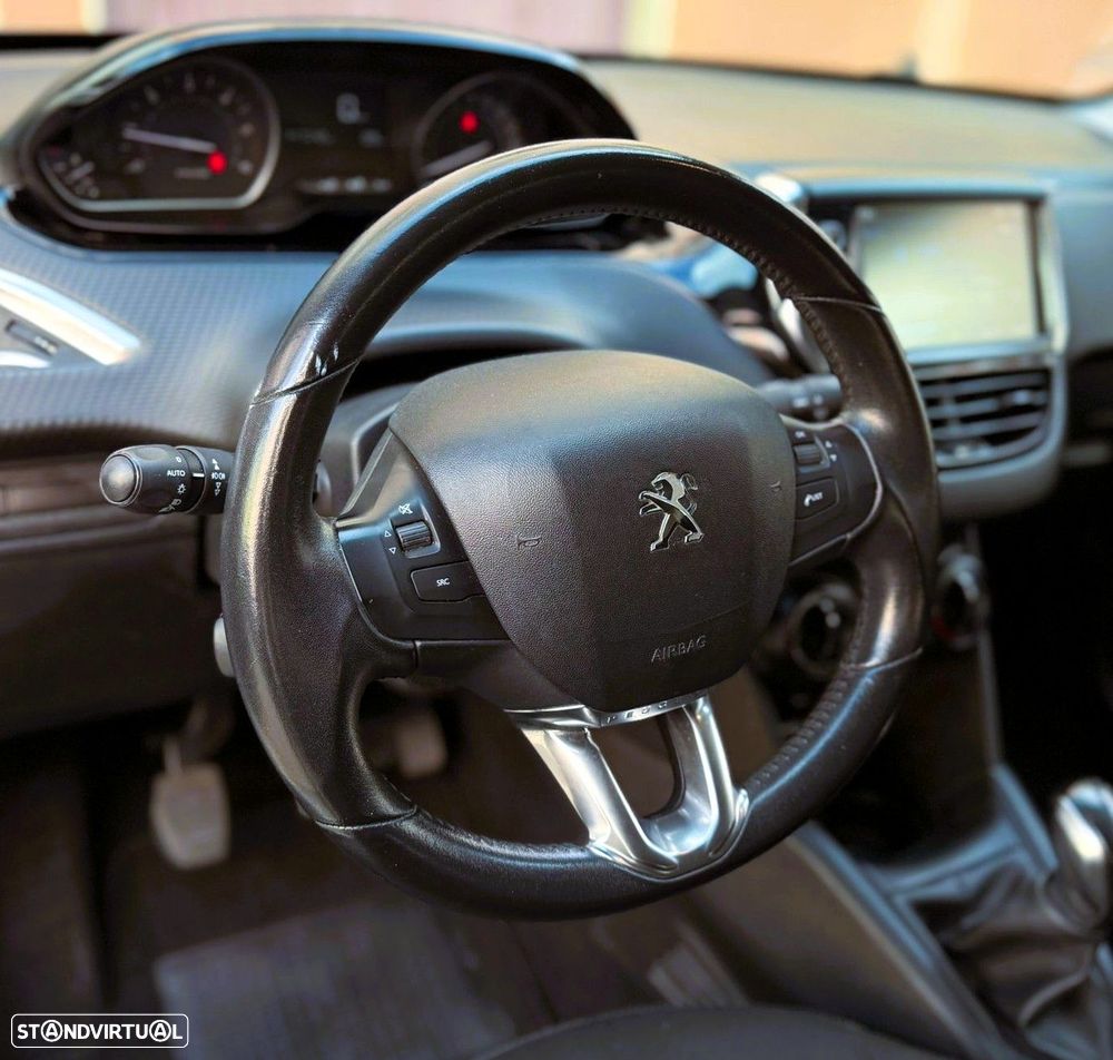 Peugeot 208 1.6 BlueHDi Style - 12