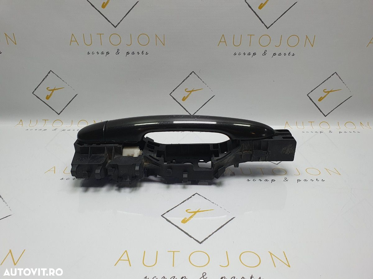 Maner dreapta spate RENAULT MEGANE II Estate (KM0/1_) [ 2003 - 2012 ] OEM 8200028464 / 8200 028 464 - 4