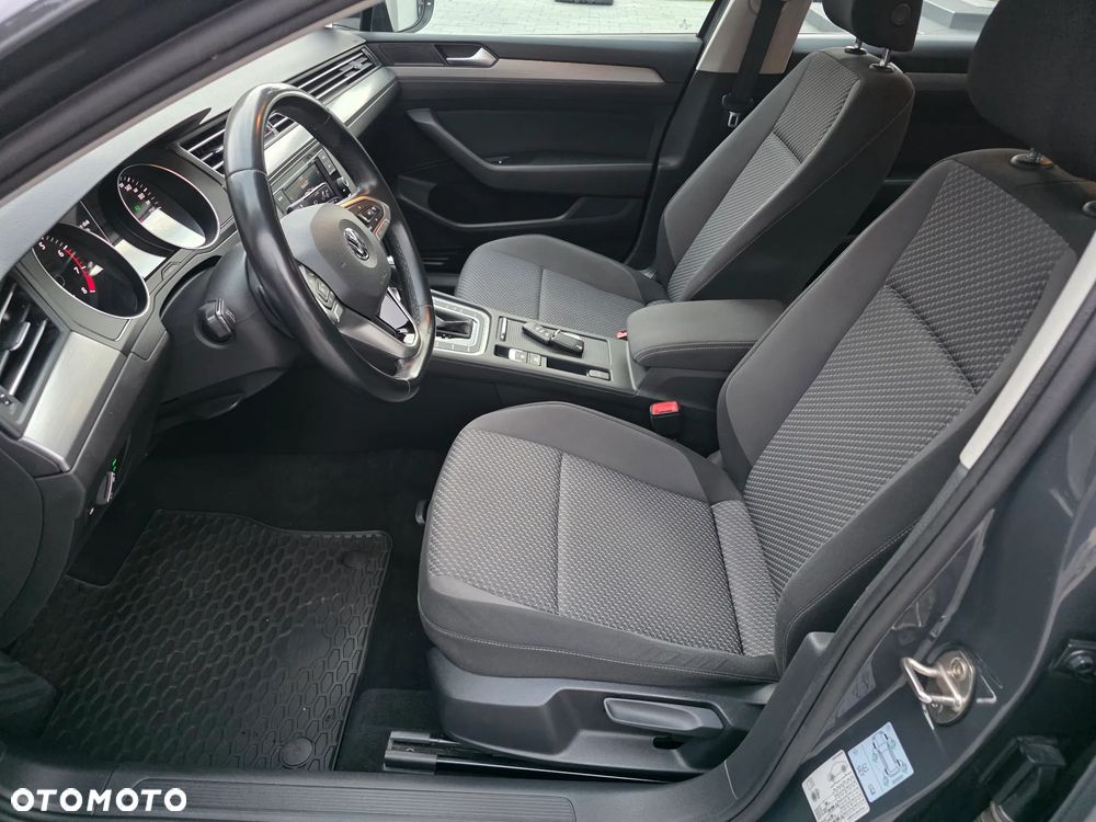Volkswagen Passat - 15