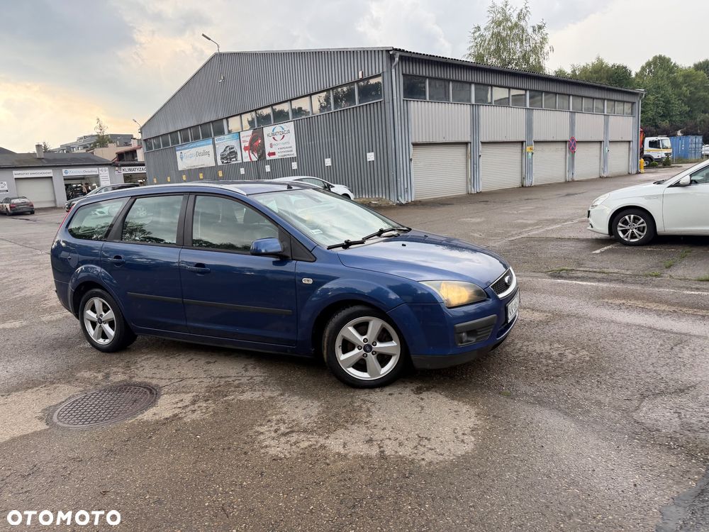 Ford Focus 1.8 FF Trend - 12