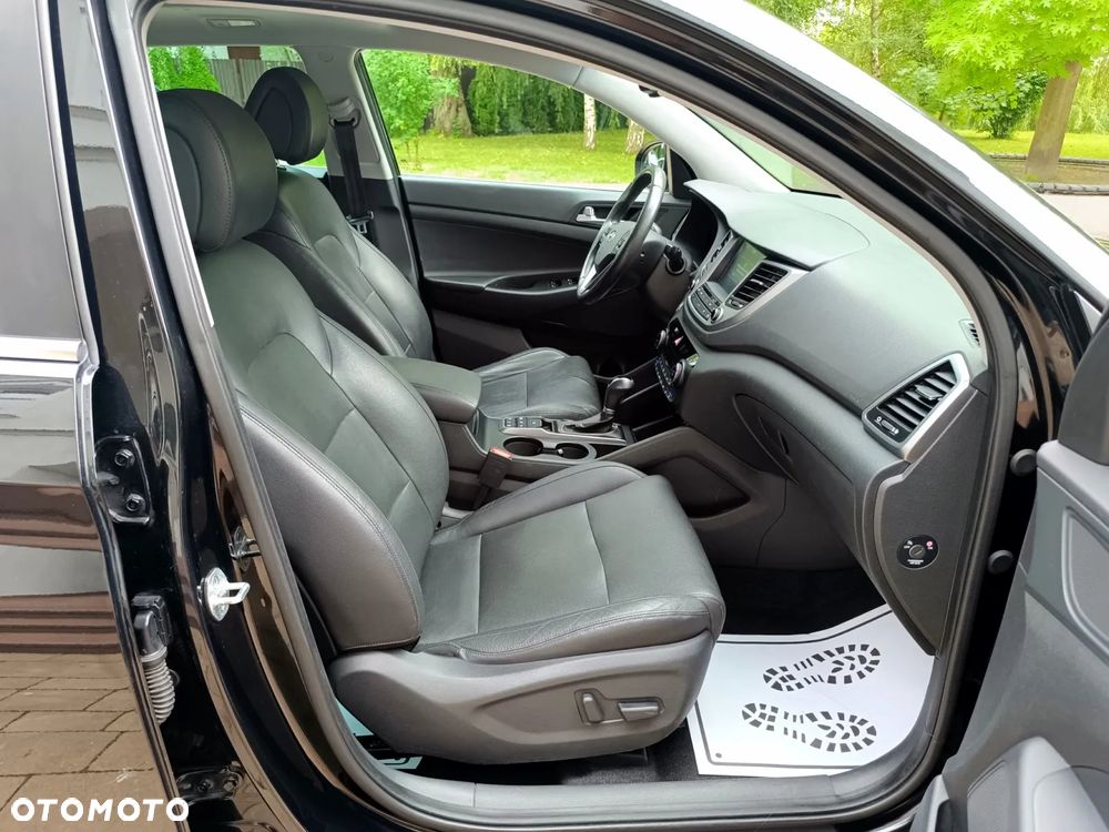 Hyundai Tucson blue 1.7 CRDi 2WD DCT Premium - 32