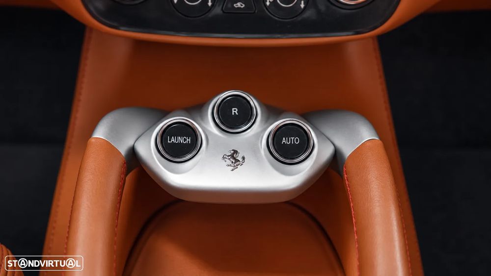 Ferrari FF 6.3 V12 - 22