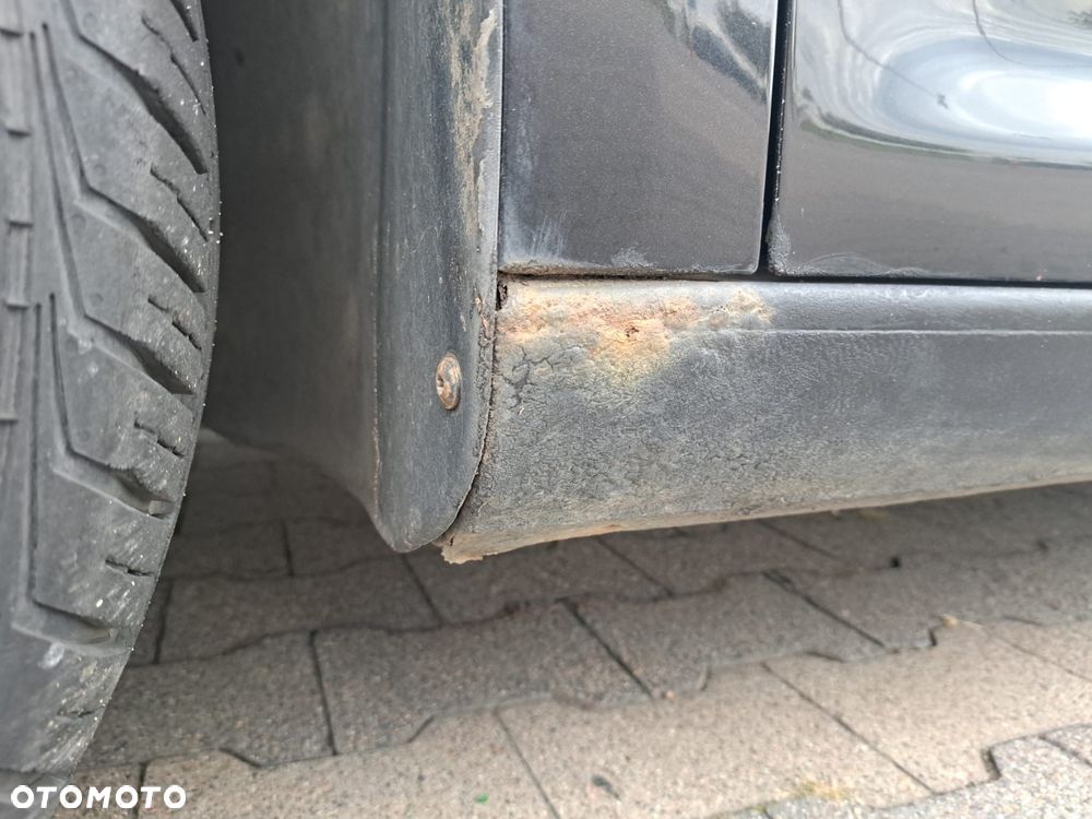 Volkswagen Touran 1.9 TDI Highline - 20