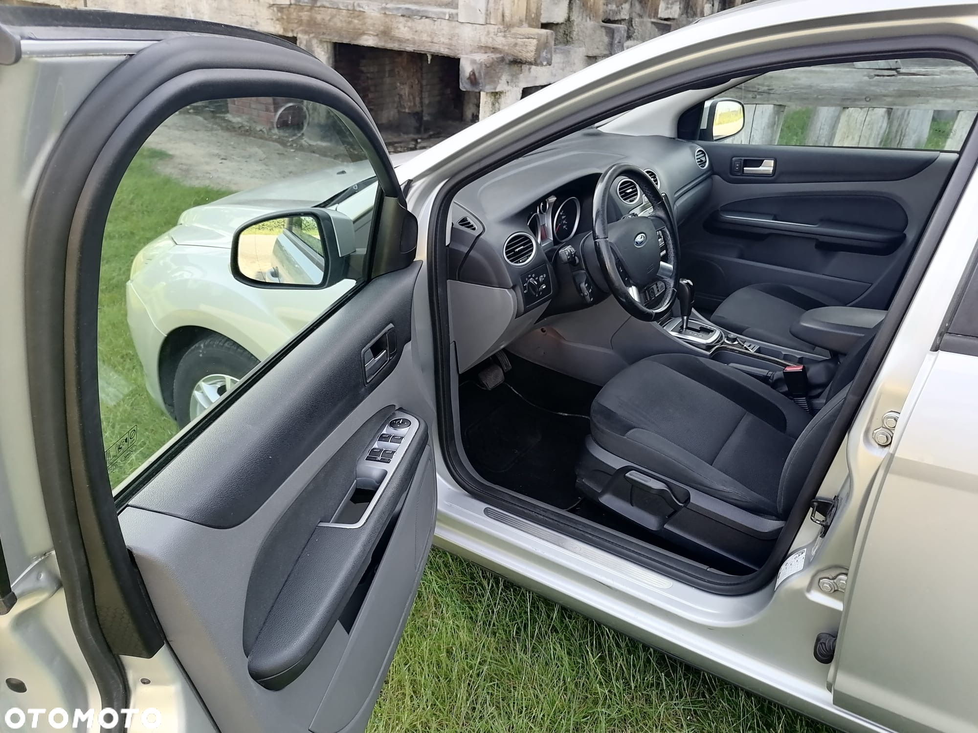 Ford Focus 1.6 16V Ghia - 4