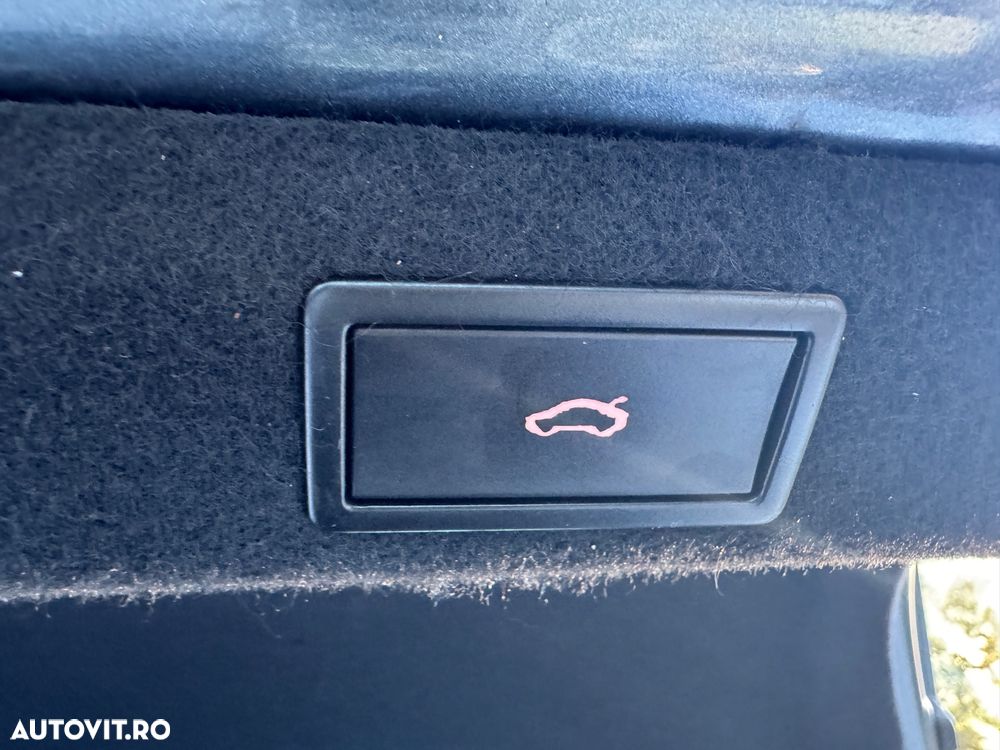 Skoda Superb 2.0 TDI DSG Premium Edition - 29