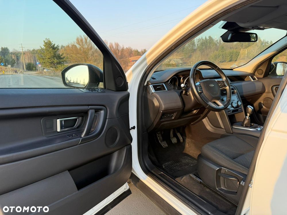 Land Rover Discovery Sport - 11