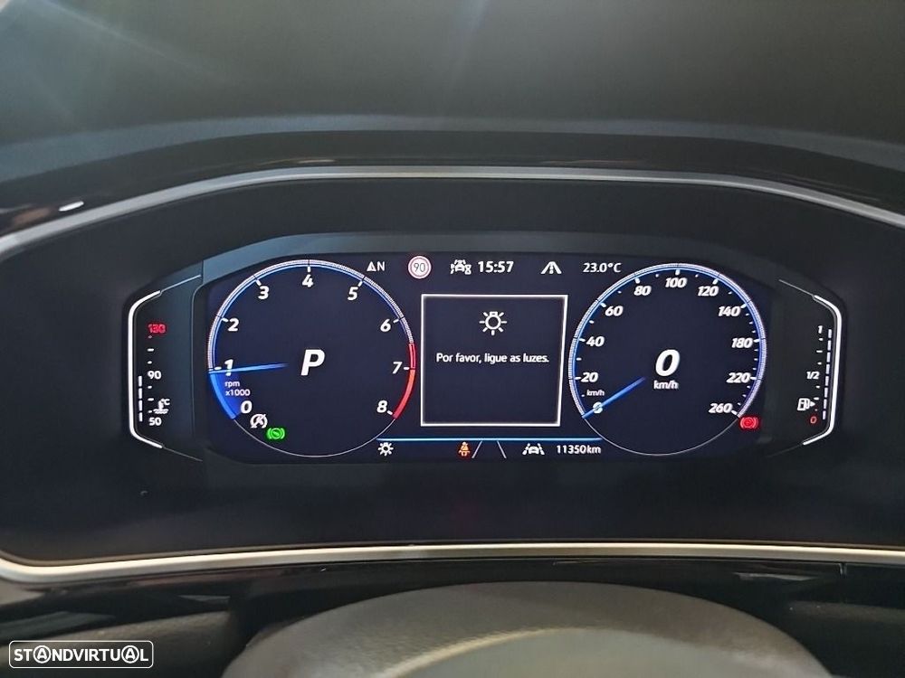 Volkswagen T-Roc 1.5 TSI R-Line DSG — fotografia 13