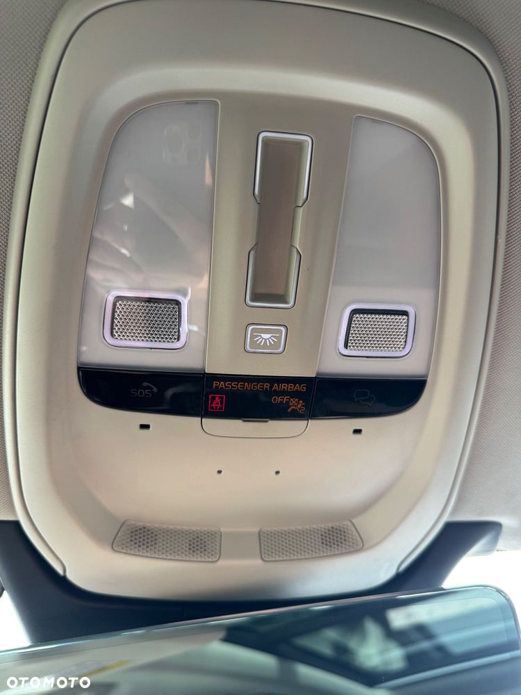 Volvo XC 90 B5 B AWD Plus Bright - 32