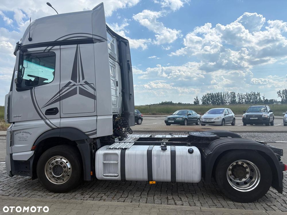 Mercedes-Benz Actros - 10