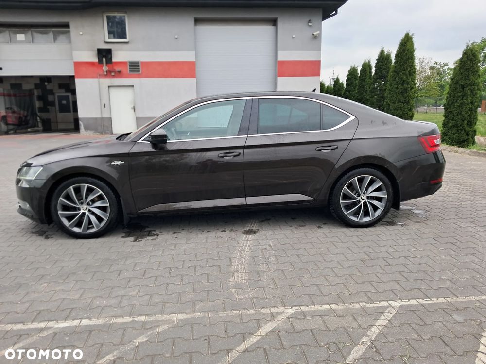 Skoda Superb 2.0 TDI 4x4 L&K DSG - 8